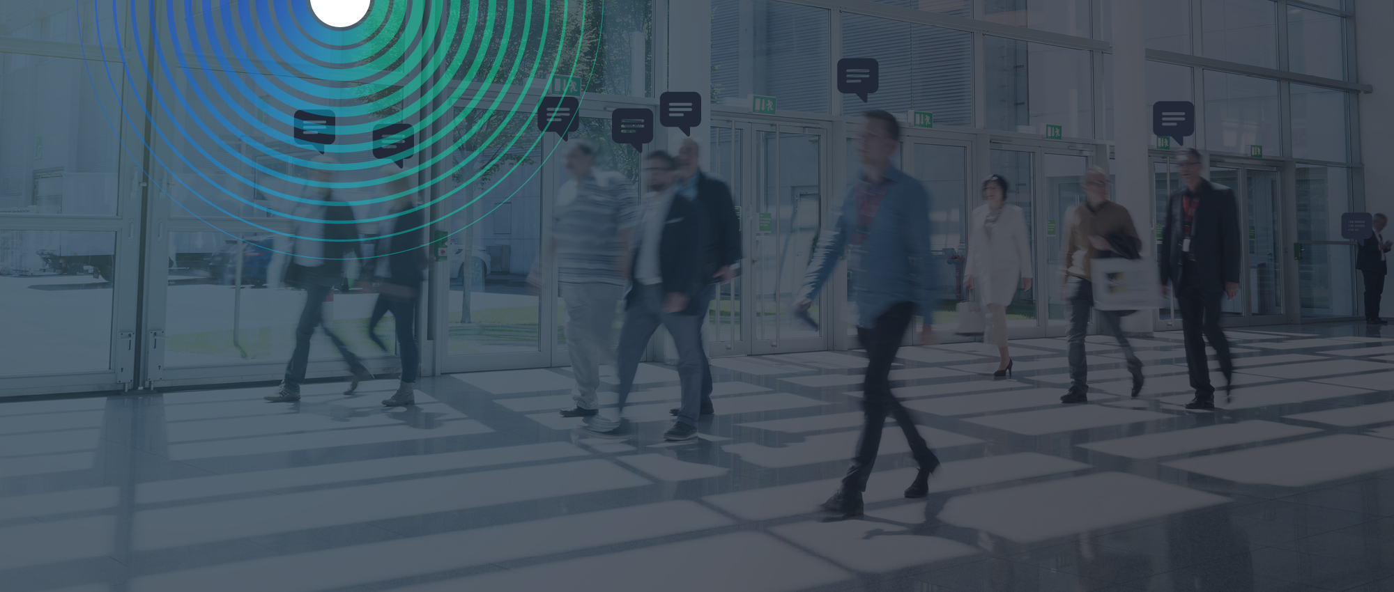 Diapositive qui illustre l'appareil qui fait le comptage des gens dans un hall de centre commercial. Slide that illustrates the device that counts people in a mall lobby.